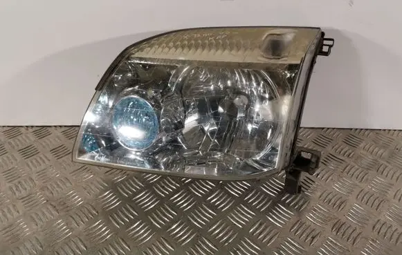 Nissan X-Trail T30 Headlight/headlamp