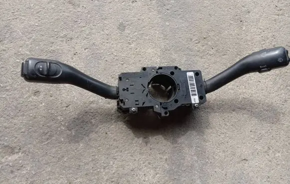 Volkswagen PASSAT B5 Wiper control stalk 4BO953503G