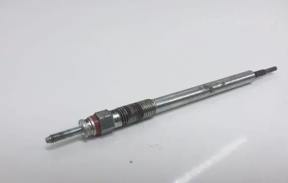 Toyota RAV 4 (XA40) Glow plug 1985026022