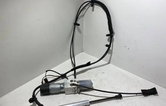 Volvo XC70 Tailgate hydraulic set 31218393 VT0A07300427 DAI1110930