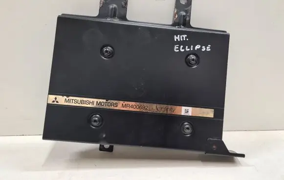Mitsubishi Eclipse Sound amplifier MR400692 295026002
