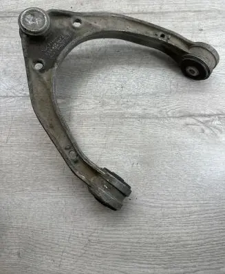 Porsche Cayenne (9PA) Front lower control arm/wishbone 7L0407047A