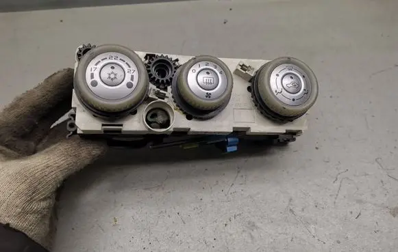 Mitsubishi Colt Climate control unit 69660064