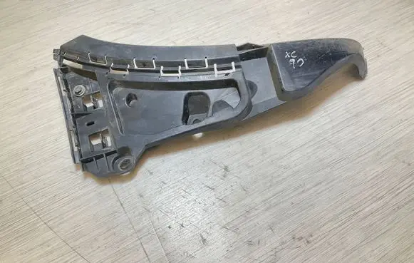 Volvo XC90 Front bumper mounting bracket 08620563