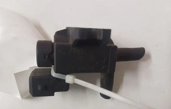 Opel Meriva A Vacuum valve 72244800