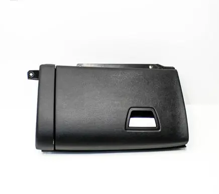 Maserati Ghibli Glove box 06700713860