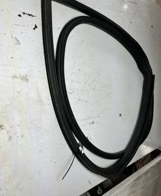 Mini One - Cooper R50 - 53 Front door rubber seal 