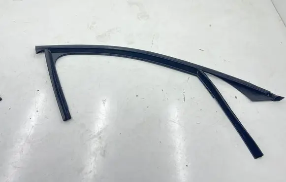 Mercedes-Benz C W205 Other front door trim element A2057254600