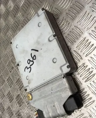 Ford Focus Engine control unit/module 98AB12A532AF 1M5FAD OFW2229061