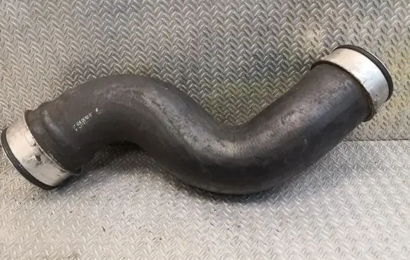 Mercedes-Benz E W211 Intercooler hose/pipe 2115282882