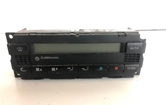 Volkswagen Golf IV Climate control unit
