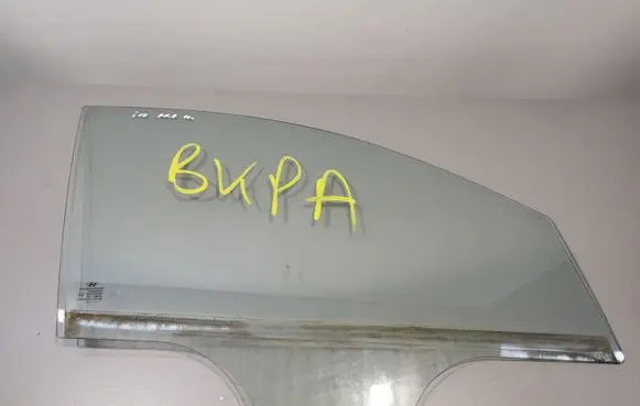 Hyundai i10 Front door window glass four-door