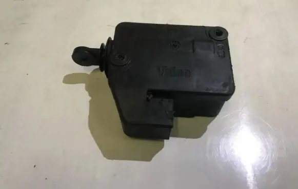 Peugeot 406 Central locking motor 
