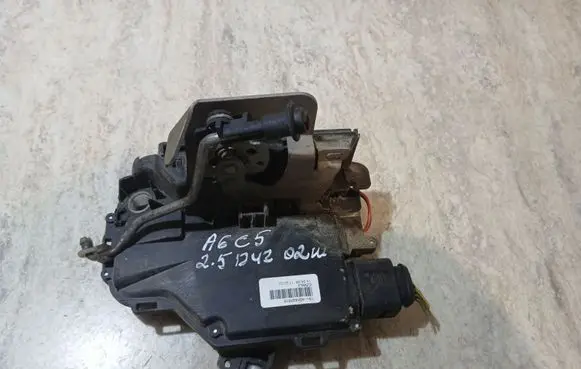 Audi A6 S6 C5 4B Front door lock 4D1837015