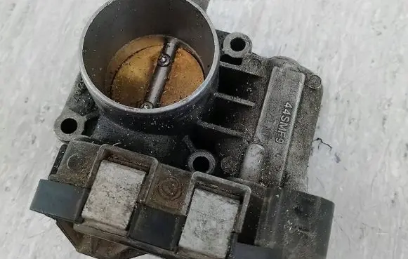 Fiat Grande Punto Throttle body valve 44SMF9