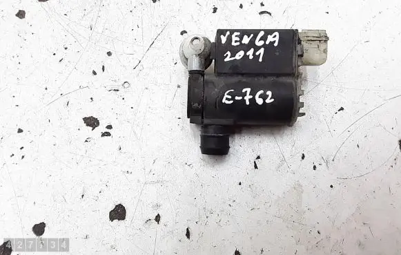 KIA Venga Windscreen/windshield washer pump 985102l100