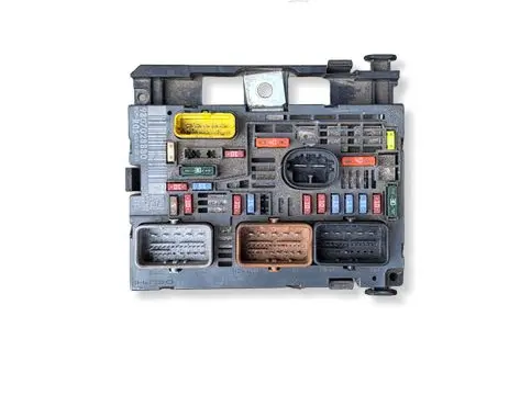 Citroen Berlingo BSM Control unit 9807028880