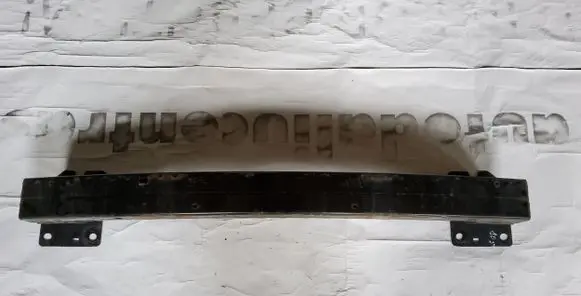 Chrysler Town & Country V Front bumper cross member