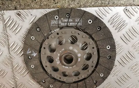 Audi A4 S4 B5 8D Clutch pressure plate 038141032PX
