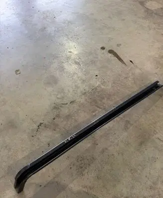 Opel Vivaro Sliding door upper top rail 777818081R 93867642