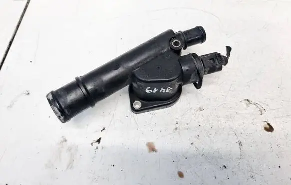 Skoda Octavia Mk2 (1Z) Engine coolant pipe/hose 038121132