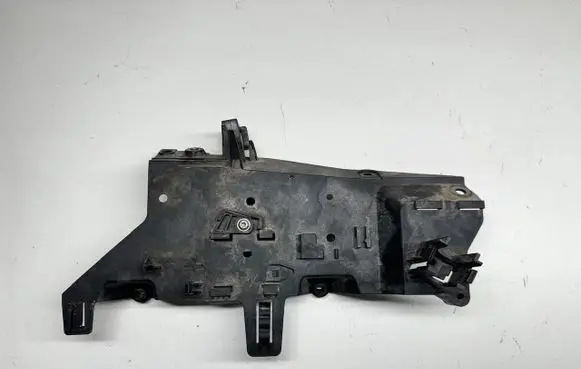 Other engine bay part