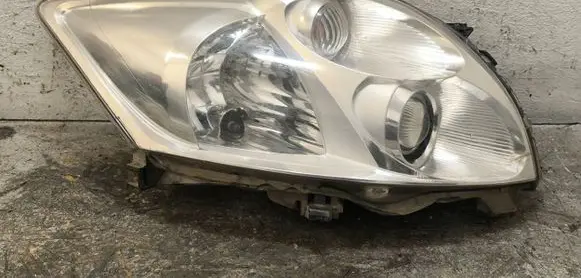 Toyota Auris 150 Headlight/headlamp