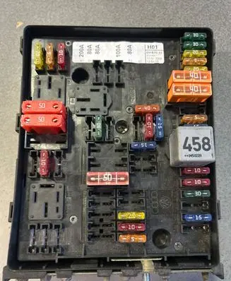 Volkswagen Golf V Fuse module 1K0937124K 014189861
