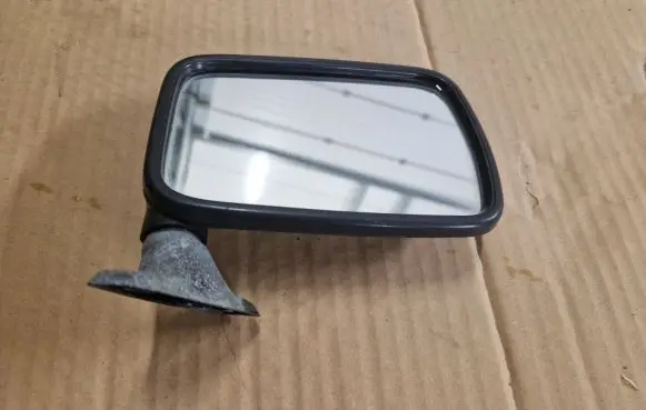 Volkswagen Golf I Manual wing mirror 171857502