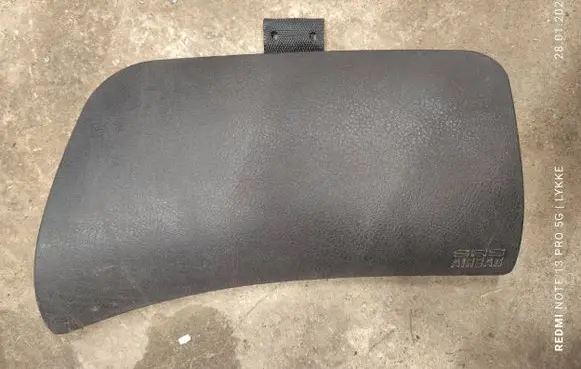 BMW 5 E39 Airbag cover 8176736