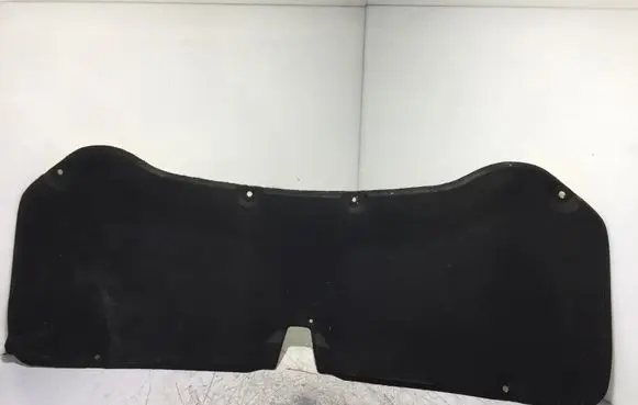 Engine bonnet/hood sound/heat insulation