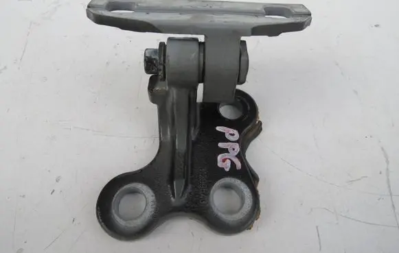 Volvo S60 Front door upper hinge 31299543