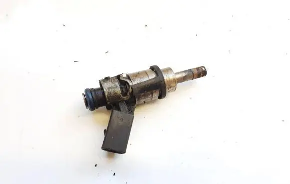 Audi A6 S6 C6 4F Fuel injector 06D133036D