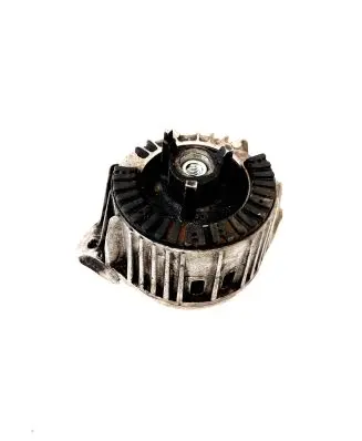 Mercedes-Benz E W212 Engine mount bracket A2122404117Q1
