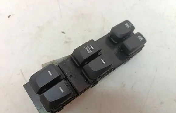 Hyundai ix35 Electric window control switch 935702S1509P