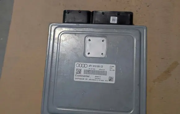 Audi A6 S6 C6 4F Engine control unit/module 4F1910551D