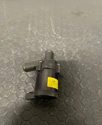 Audi Q7 4L Electric auxiliary coolant/water pump 7L0965561L 12402050301