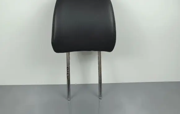 Hyundai Kona I Front seat headrest 