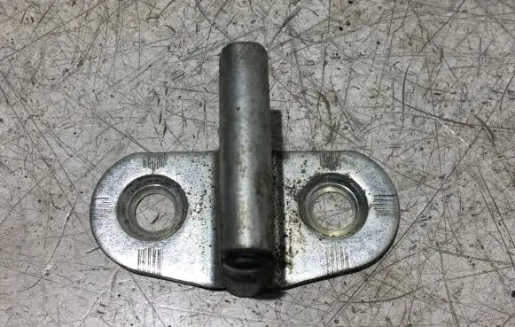 Peugeot Boxer Front door lock loop/hook striker 51864555