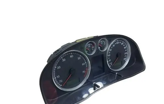 Volkswagen PASSAT B5.5 Speedometer (instrument cluster) 3B0920849KAS 3B0920849