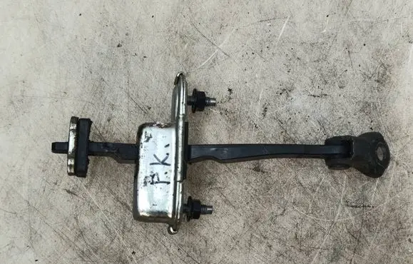 Hyundai i40 Front door check strap stopper