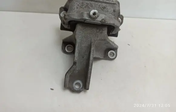 Mitsubishi Outlander Gearbox mount