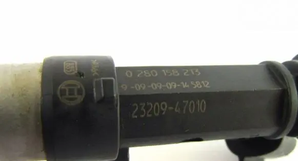 Toyota Auris 150 Fuel injector 0280158213