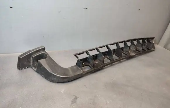 Skoda Octavia Mk3 (5E) Rear bumper mounting bracket 5E9807863