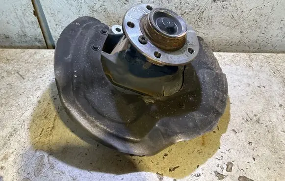 BMW 4 F32 F33 Front wheel hub 67990974