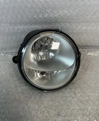 Renault Twingo II Front fog light 89208391 261509865R