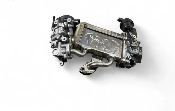 Mercedes-Benz E W213 EGR valve cooler A6541401700