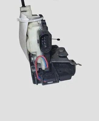 Seat Leon (1M) Front door lock 3B2837015A 1M0837085A