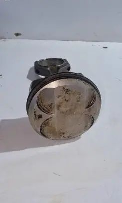 BMW M3 e92 Piston with connecting rod 7560131