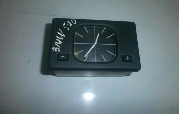 BMW 5 E34 Screen/display/small screen 62131374282
